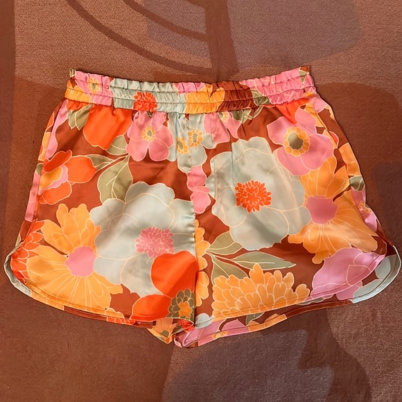 Pants - Final Price. NWT, Shiny Floral Track Shorts, L